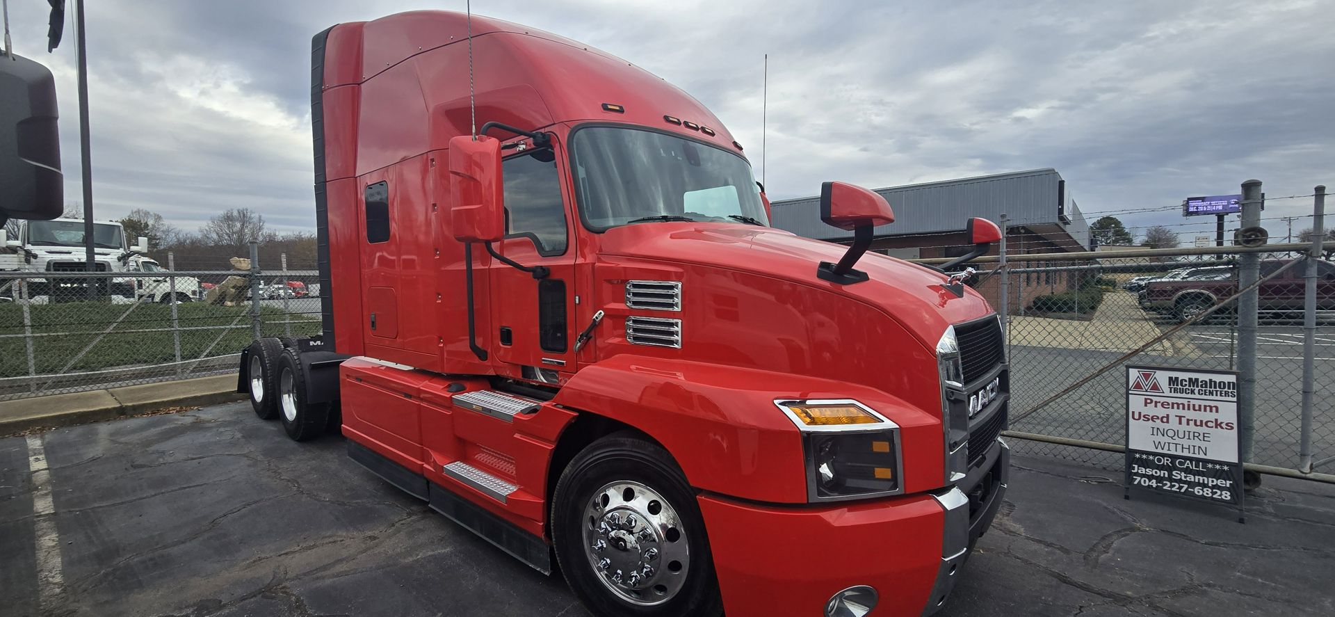 2023 Mack AN64T M742