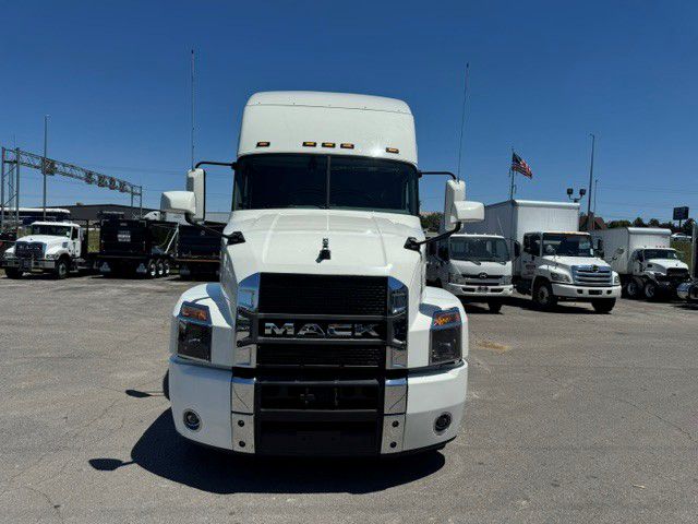 2022 Mack Anthem in La Vergne, TN — photo 2