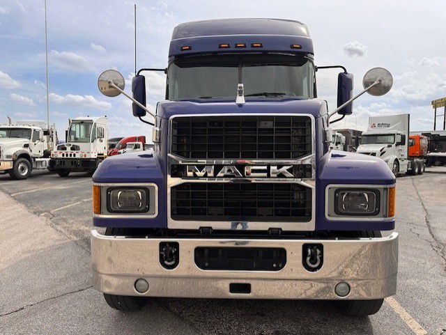2024 Mack - image 2