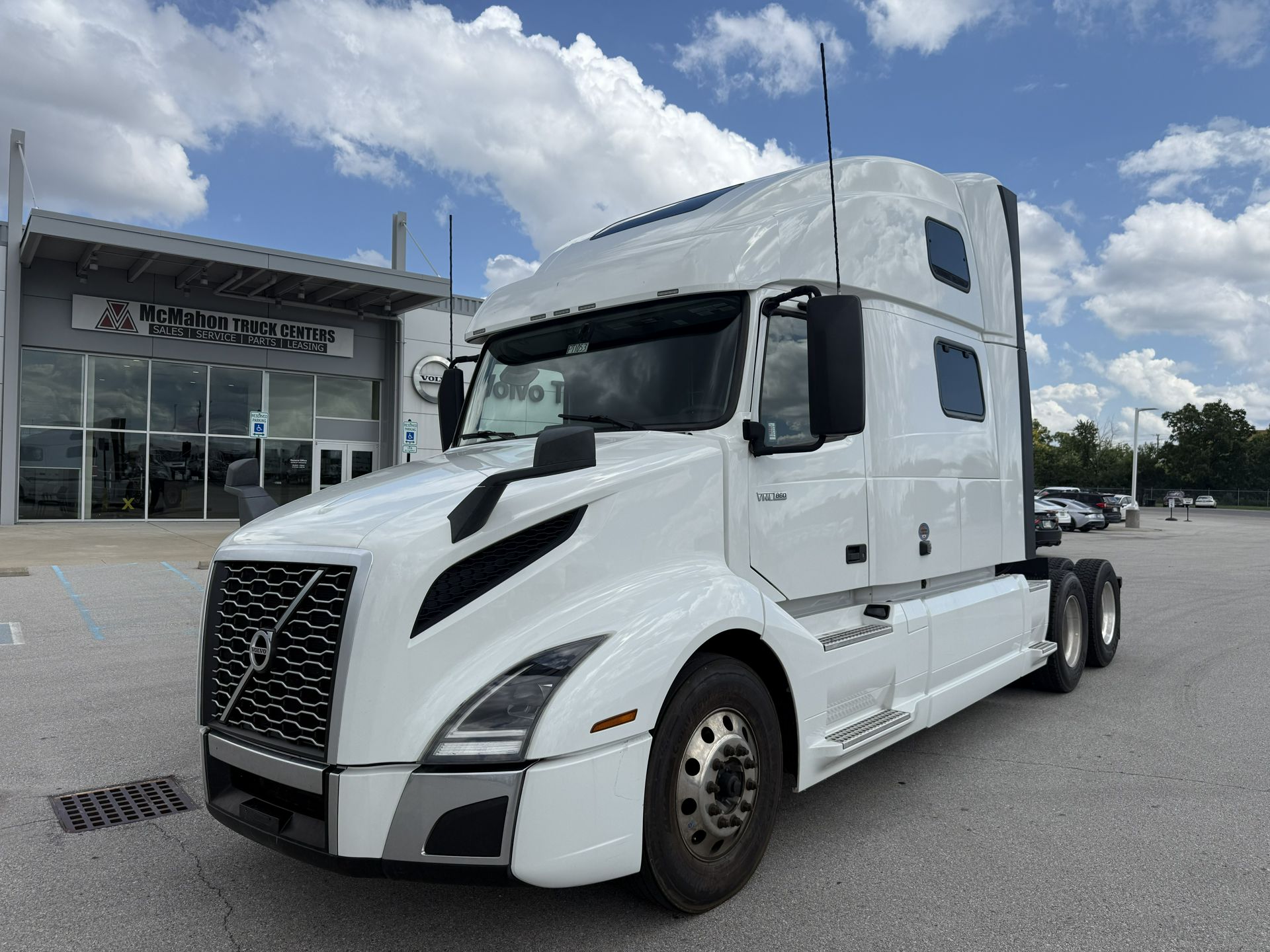 2024 Volvo VNL64T860