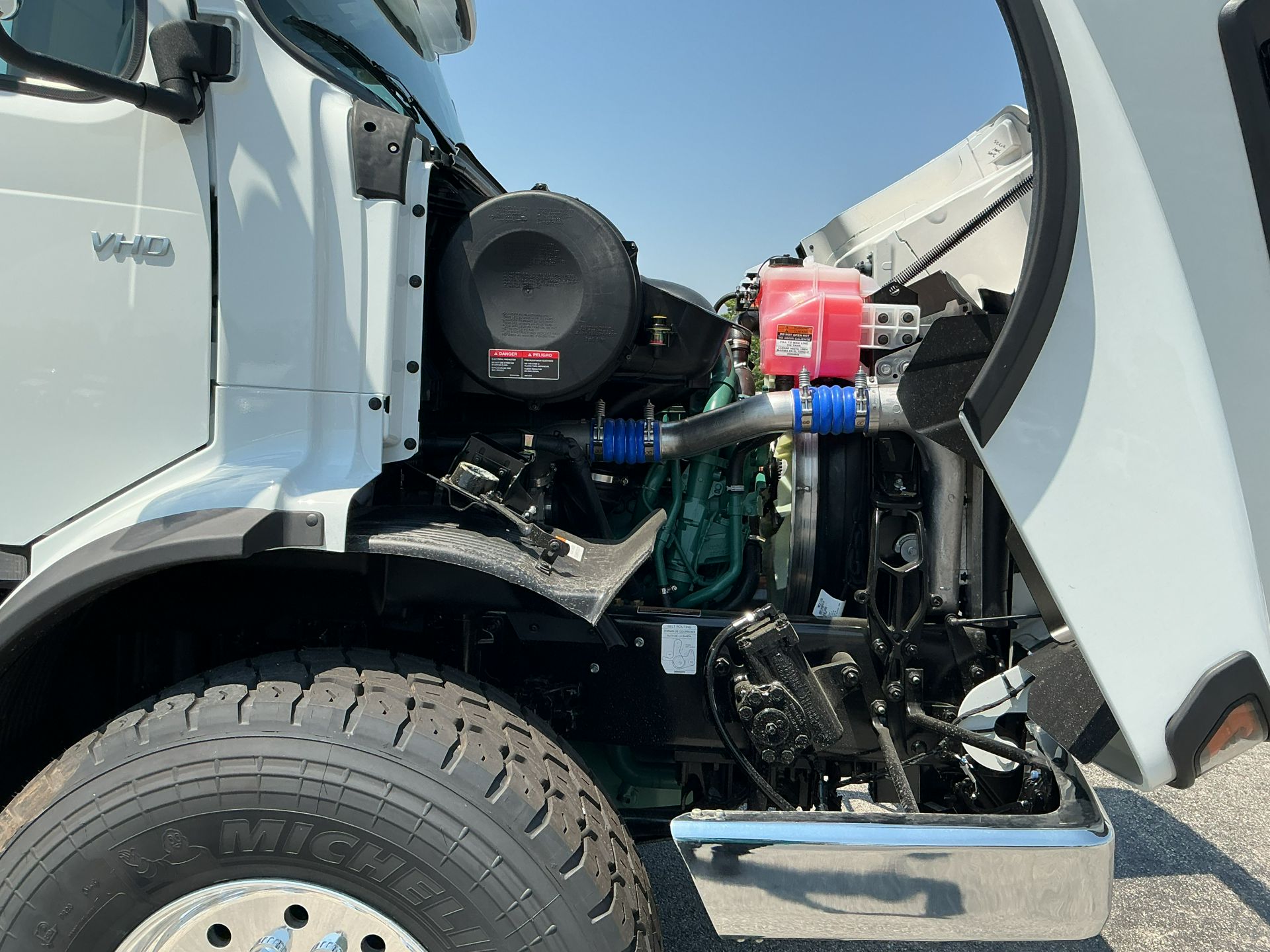 2026 Volvo - image 10