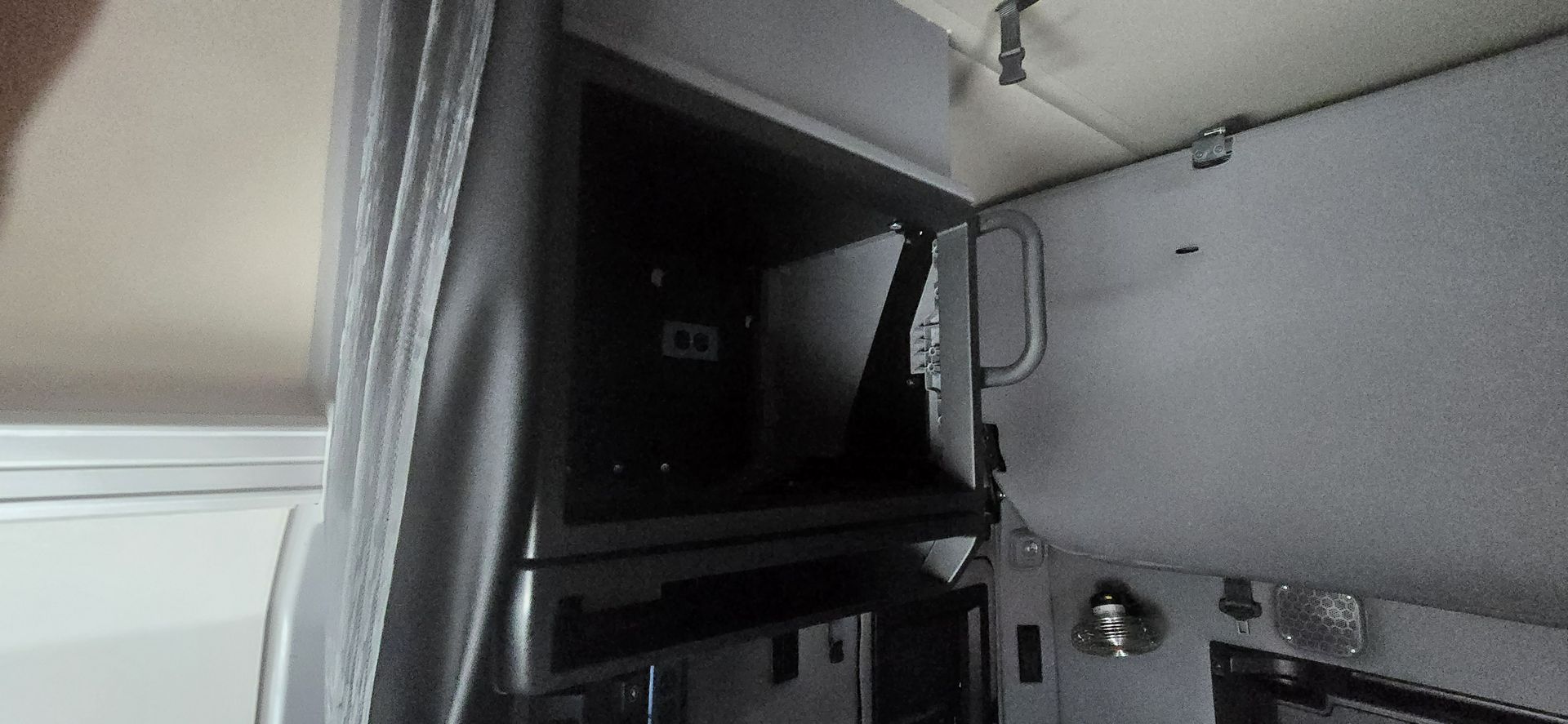 2020 Mack - image 26