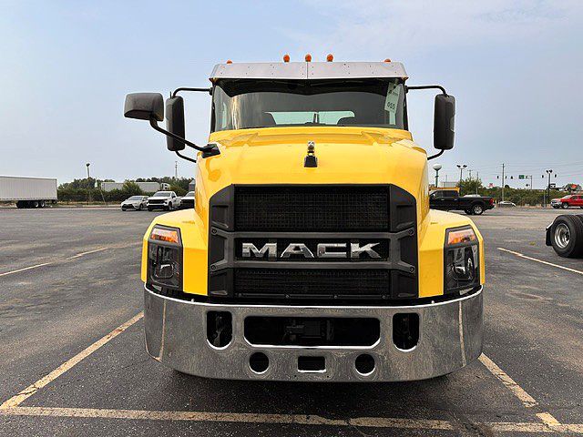 2023 Mack Anthem in London, OH — photo 2