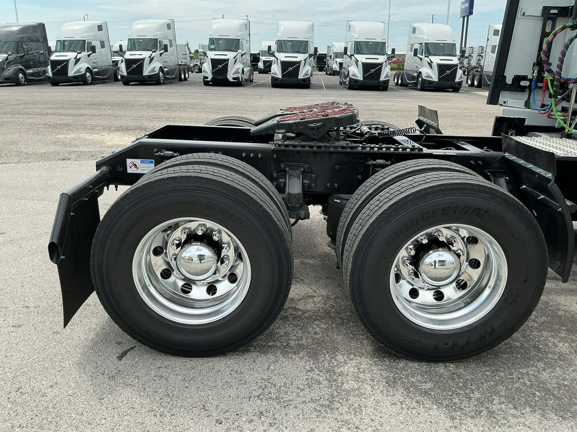 2026 Volvo - image 31