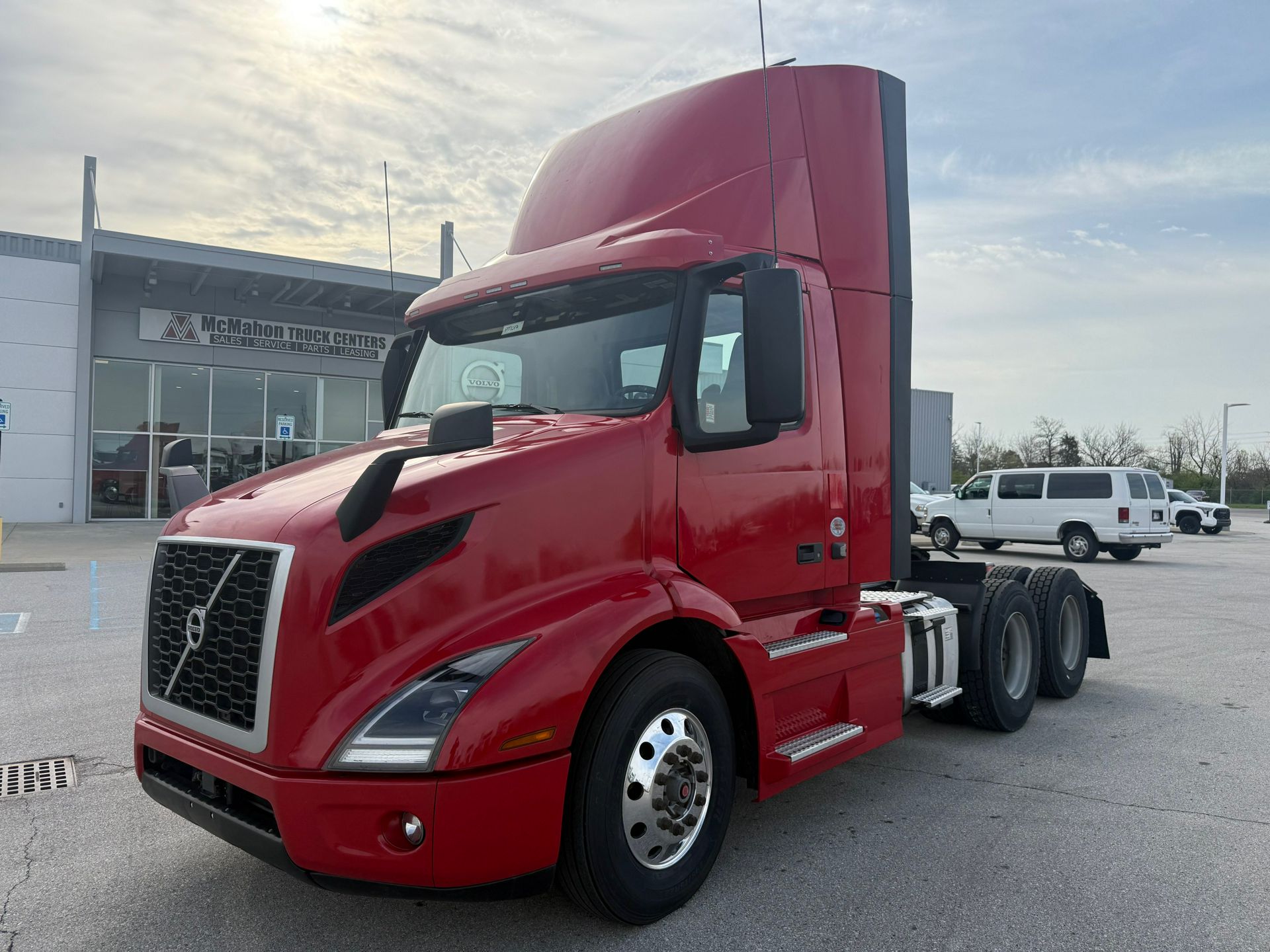 2020 Volvo VNR64300