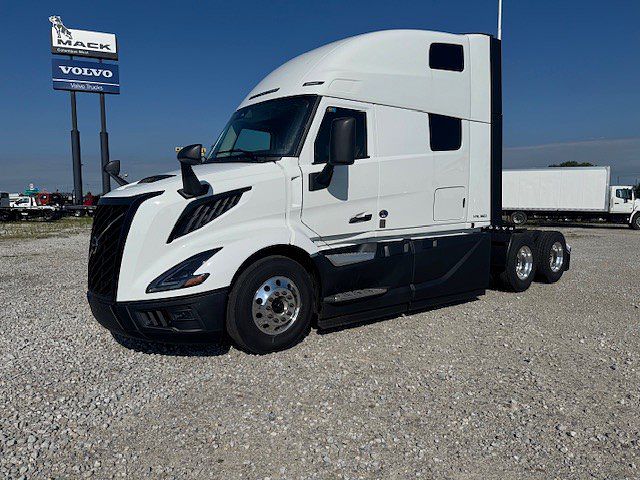 2027 Volvo VNL 860 in London, OH