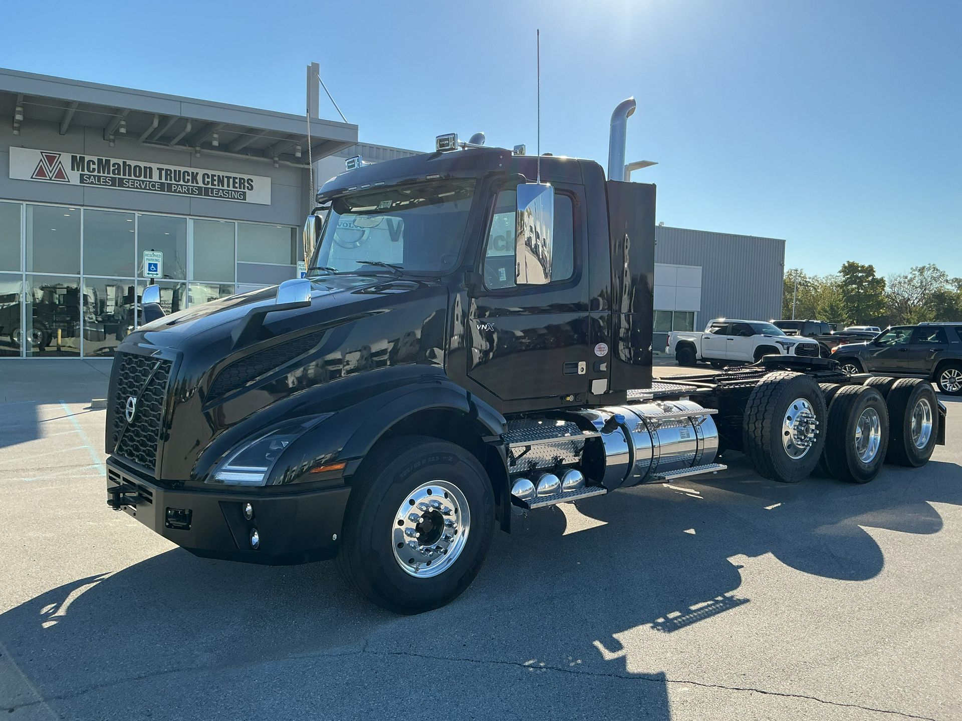 2026 Volvo VNL84T300
