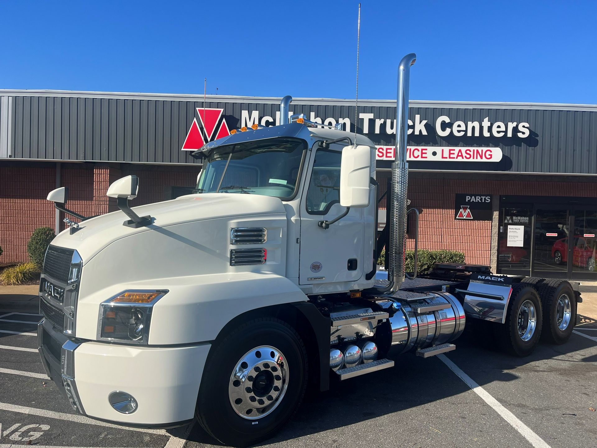 2026 Mack AN64T M742