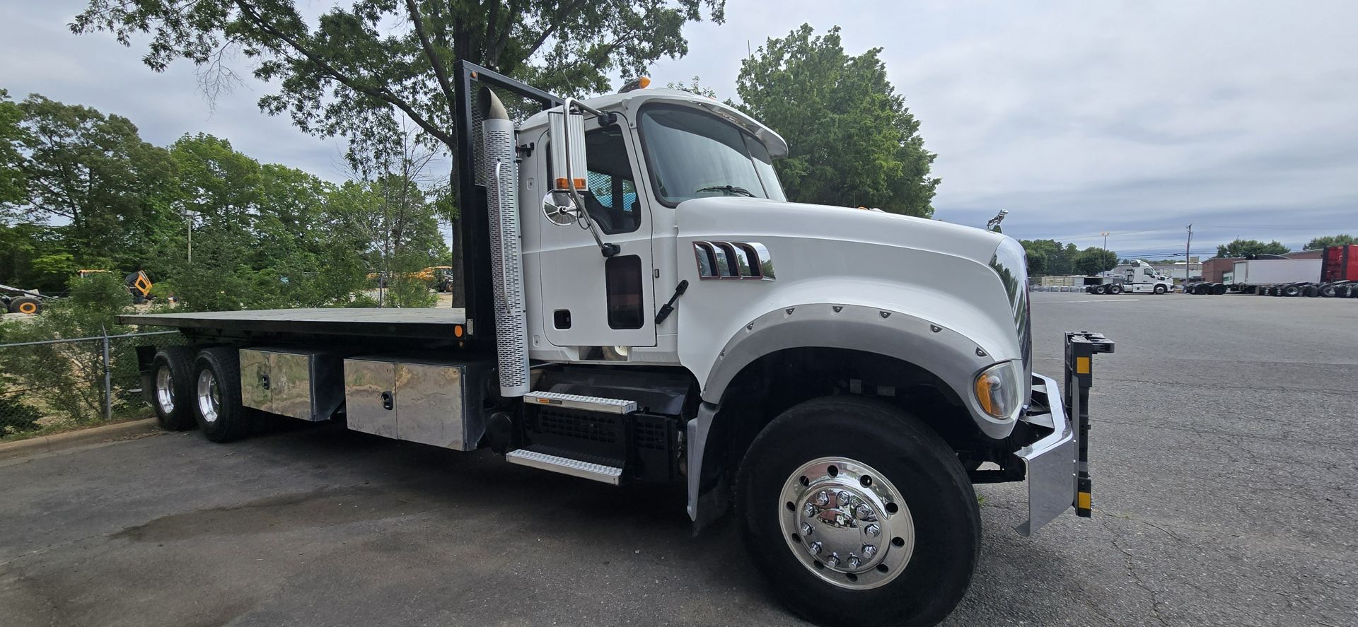 2020 Mack Granite