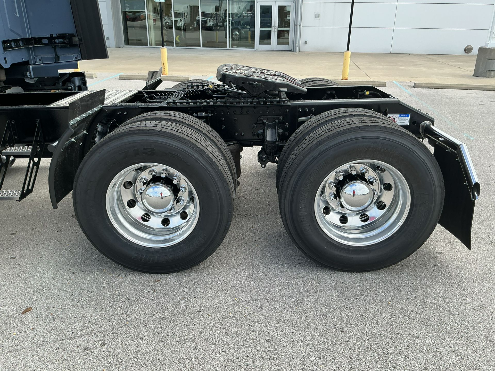 2026 Volvo - image 20