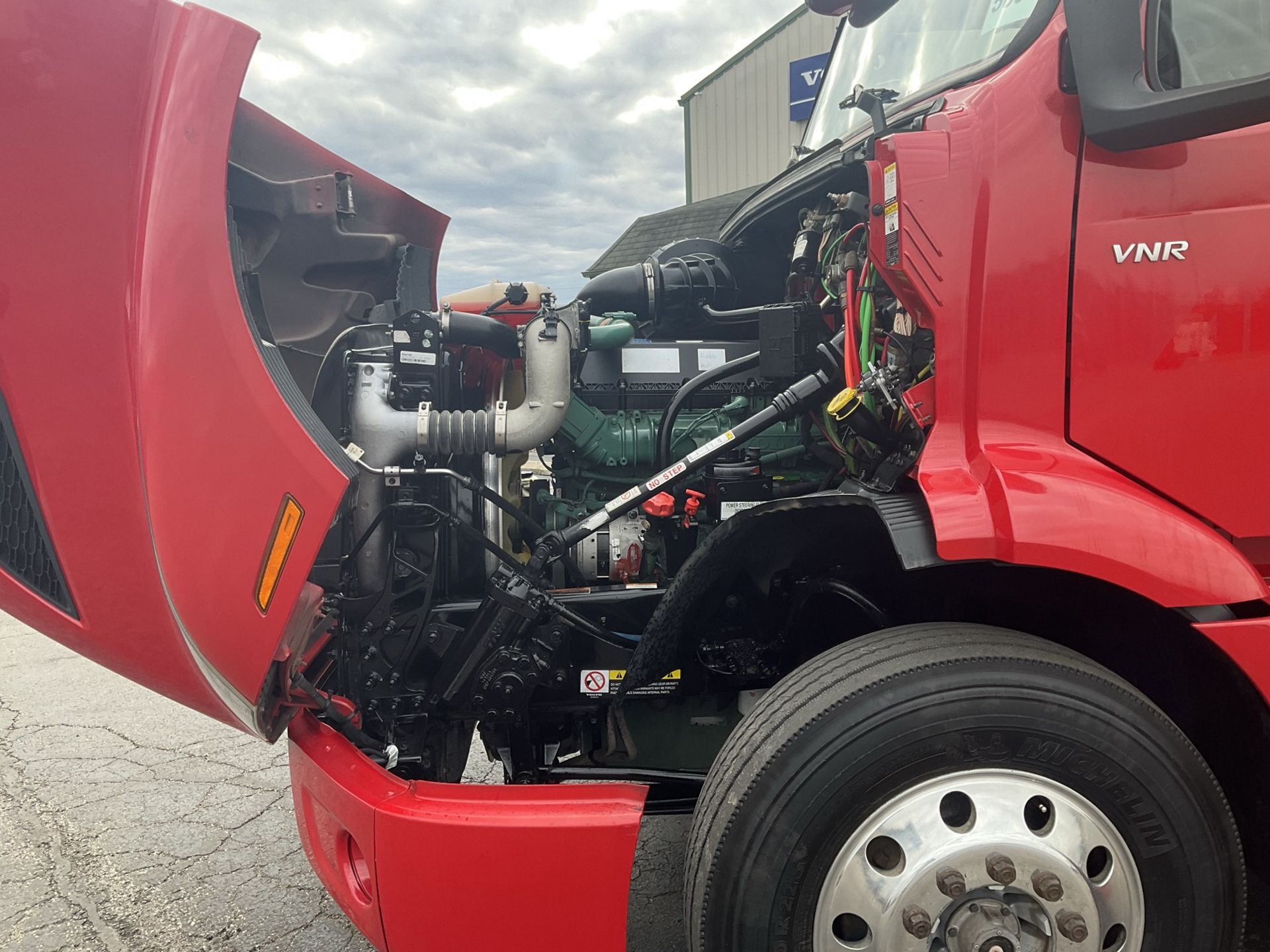 2021 Volvo - image 11