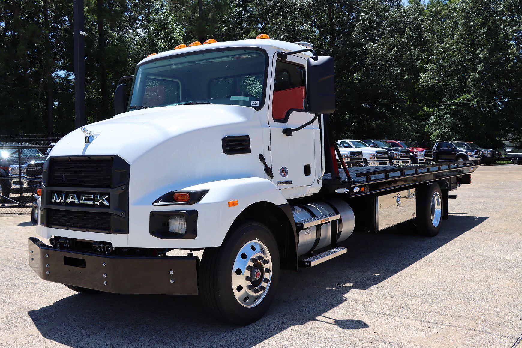 2027 Mack MD