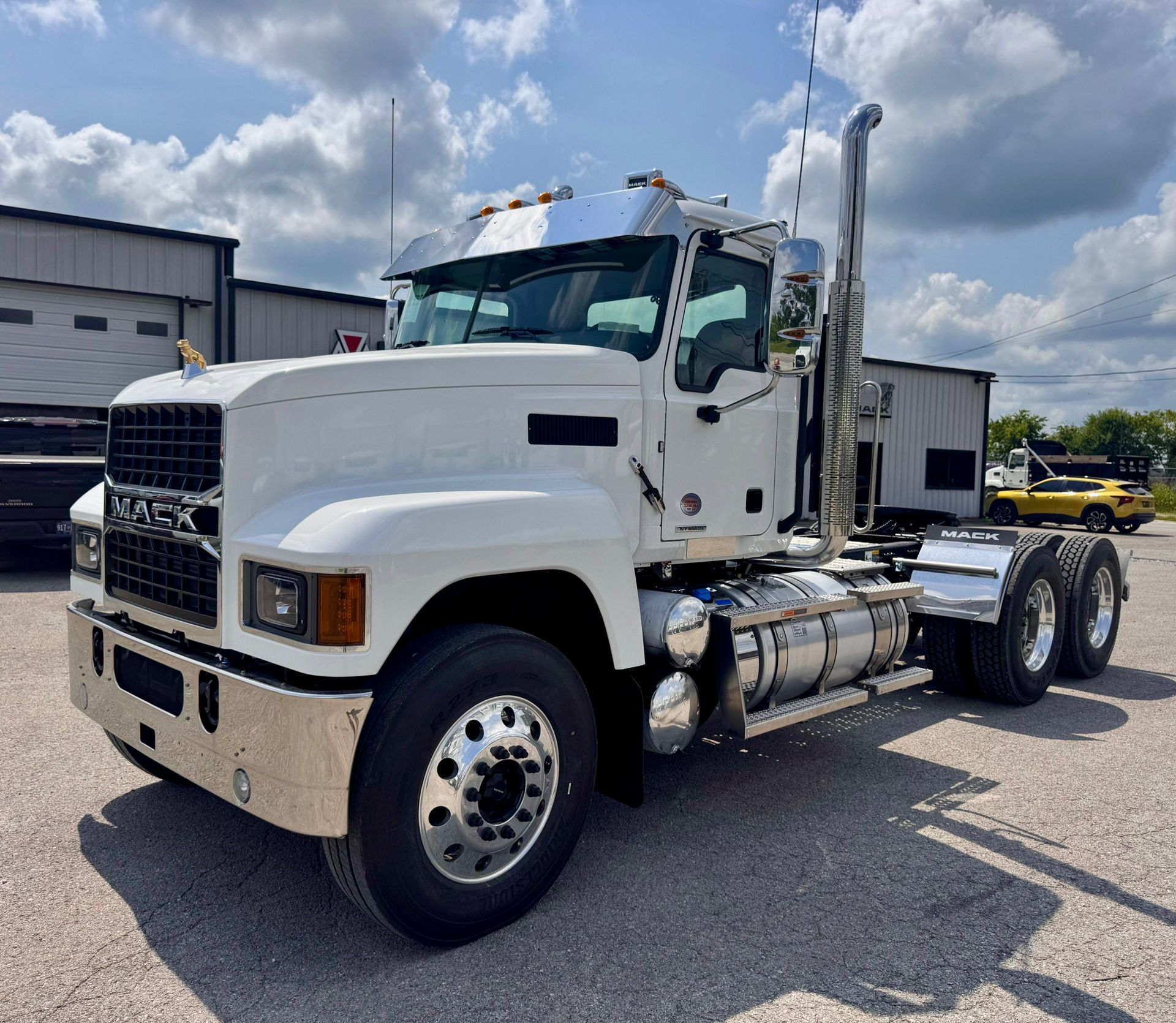 2027 Mack PI64T M778