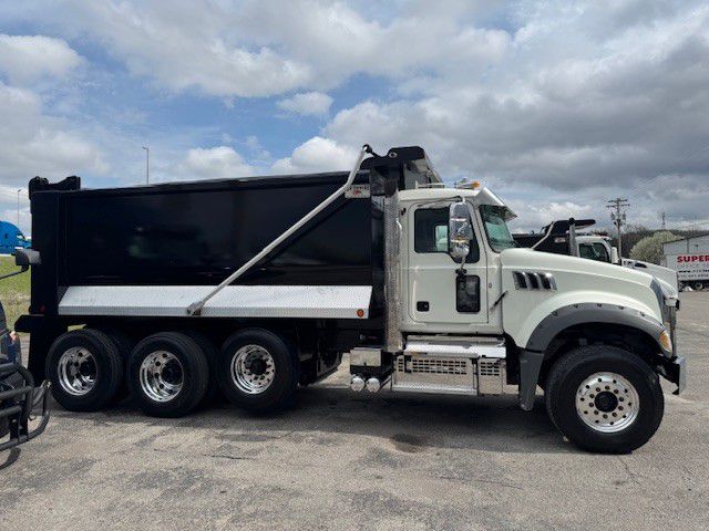 2020 Mack Granite - image 4