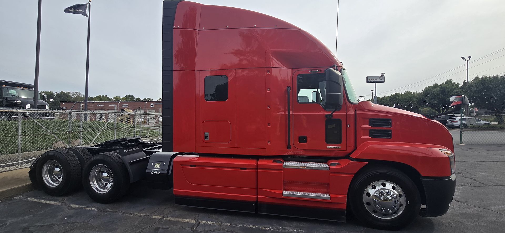 2024 Mack Anthem in Charlotte, NC — photo 6