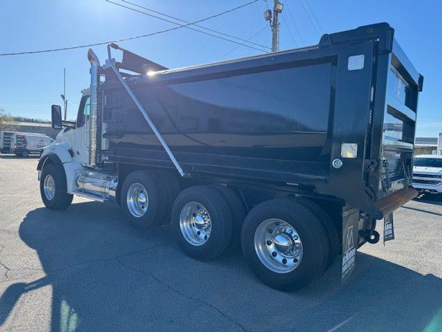 2025 Kenworth T880 - image 6