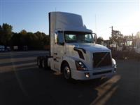 2017 Volvo VNL300