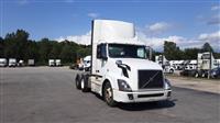 2017 Volvo VNL300