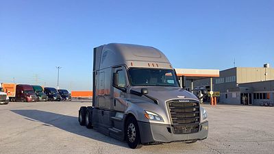 2023 Freightliner Cascadia 126