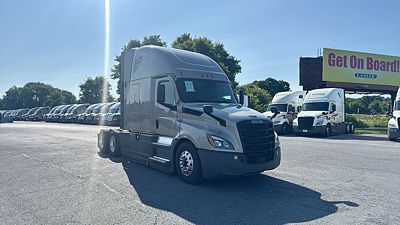 2023 Freightliner Cascadia 126