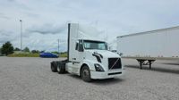 2018 Volvo VNL300