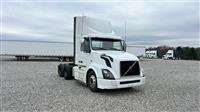 2018 Volvo VNL300