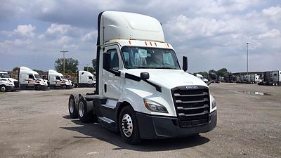 2020 Freightliner Cascadia 126