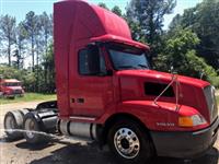 2002 Volvo VNL64T300 for Sale