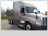 Used 2015 Freightliner Cascadia for Sale