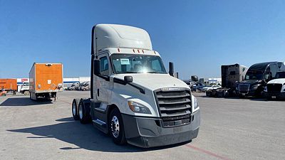 2020 Freightliner Cascadia 126