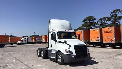 2020 Freightliner Cascadia 126