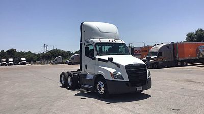 2019 Freightliner Cascadia 126