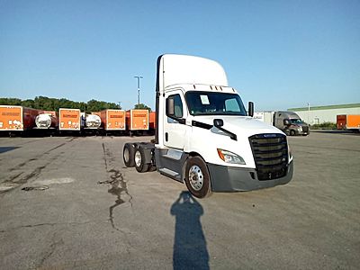 2020 Freightliner Cascadia 126