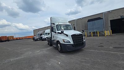 2020 Freightliner Cascadia 126