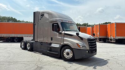 2023 Freightliner Cascadia 126
