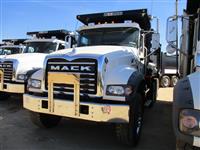 2017 Mack GU713