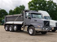 Used 2017 Volvo VHD84B for Sale