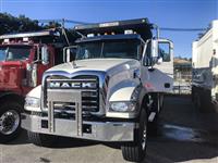 2017 Mack GU713