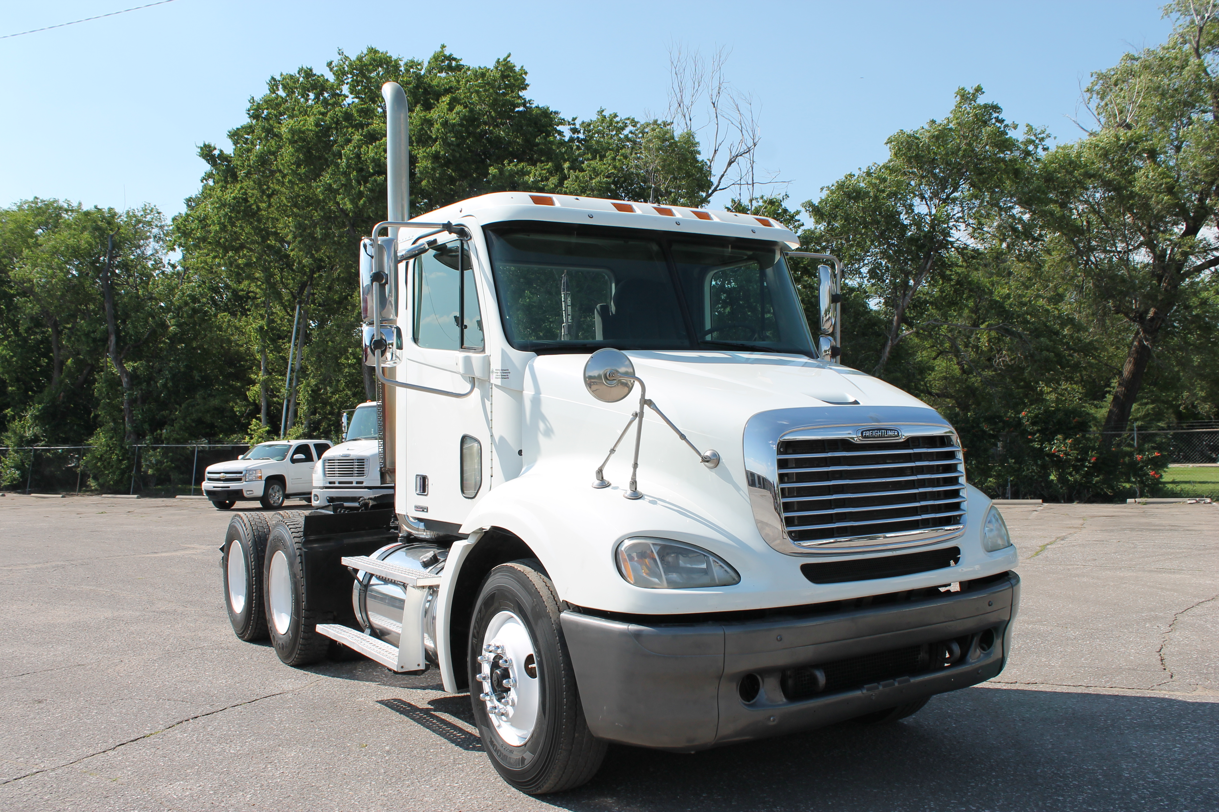Freightliner columbia Trucks for Sale