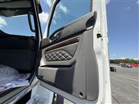 2025 International HX520