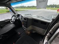 2020 Peterbilt 579