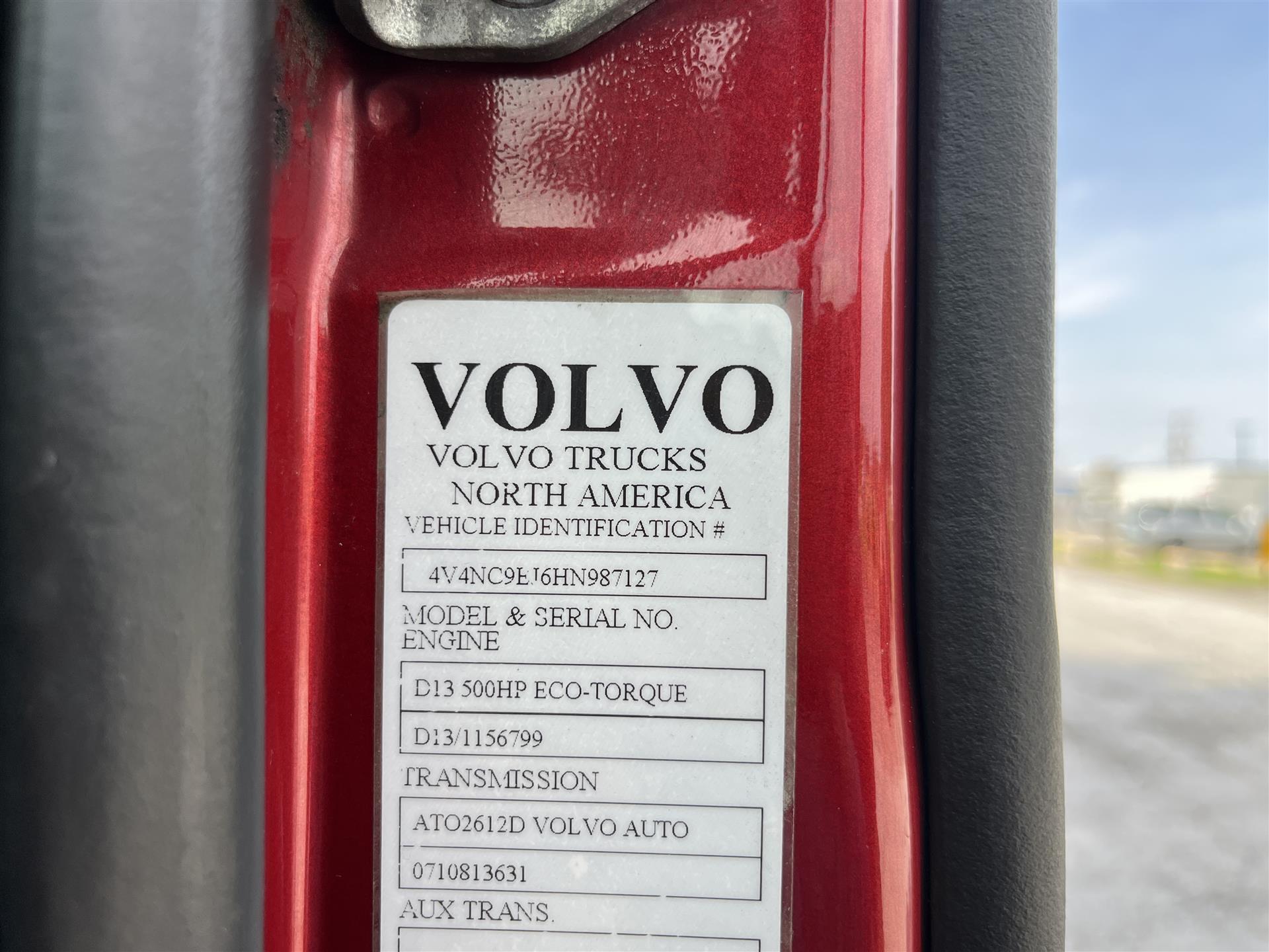 2017 Volvo VNL670 – 987127