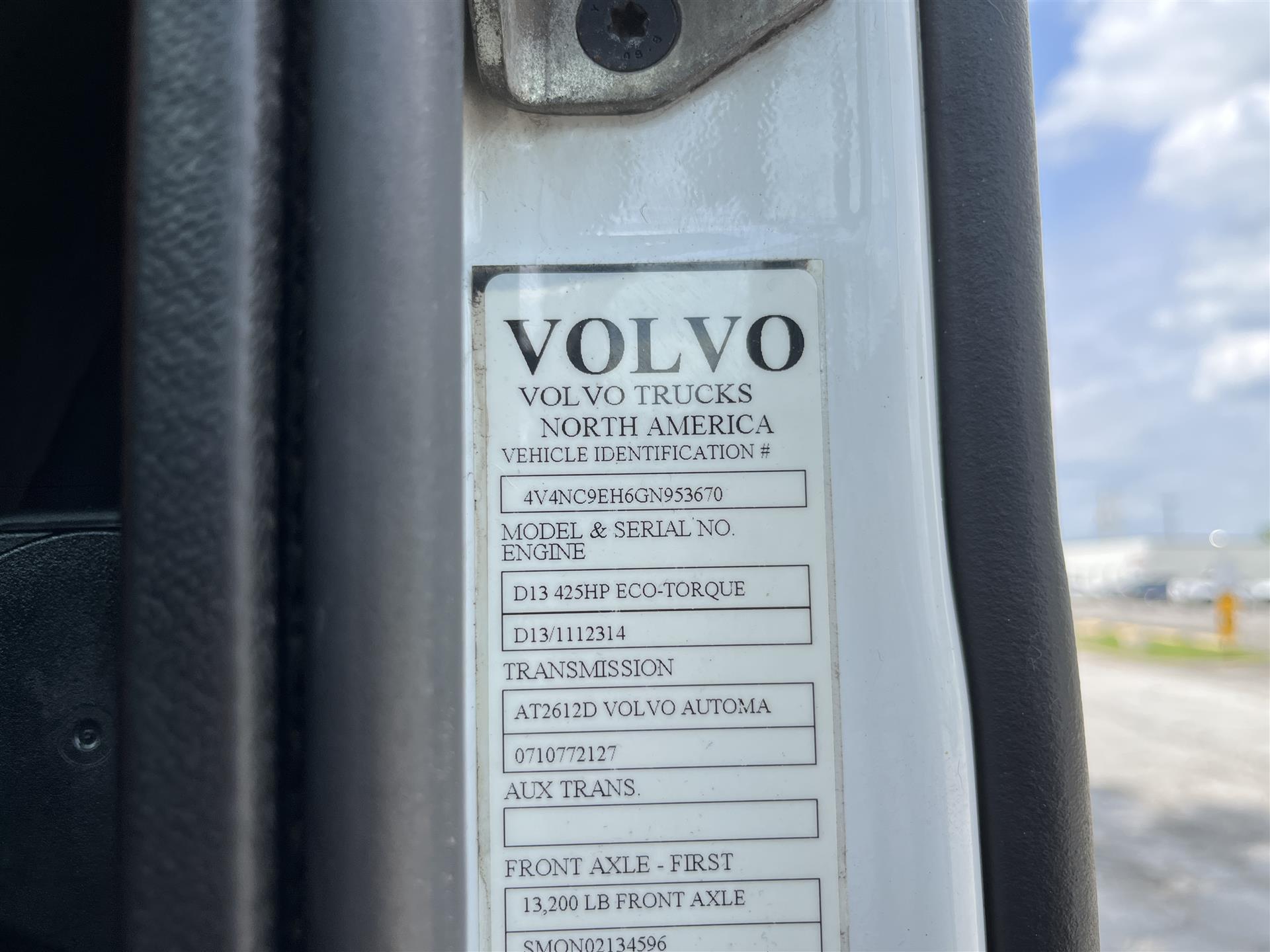 2016 Volvo VNL630 – 920437