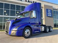 2025 Volvo VNL64T300