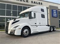 2025 Volvo VNL64T860