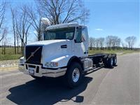 New 2021 Volvo VHD64B300 for Sale