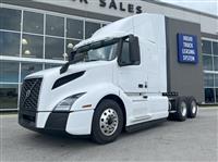 2025 Volvo VNL64T400