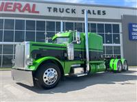 2023 Peterbilt 389 EX hood