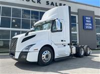 2025 Volvo VNL64T300