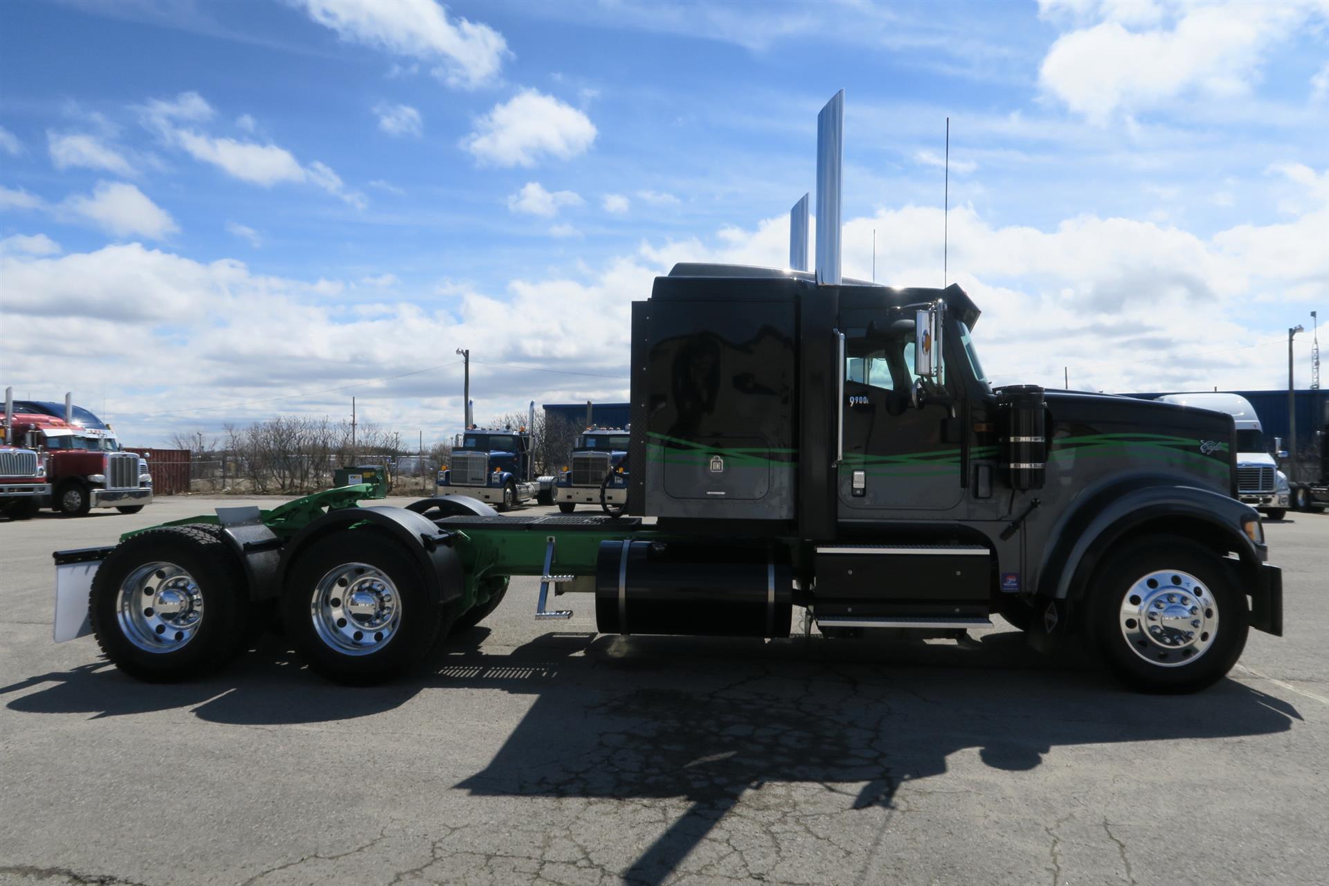 2017 International 9900i